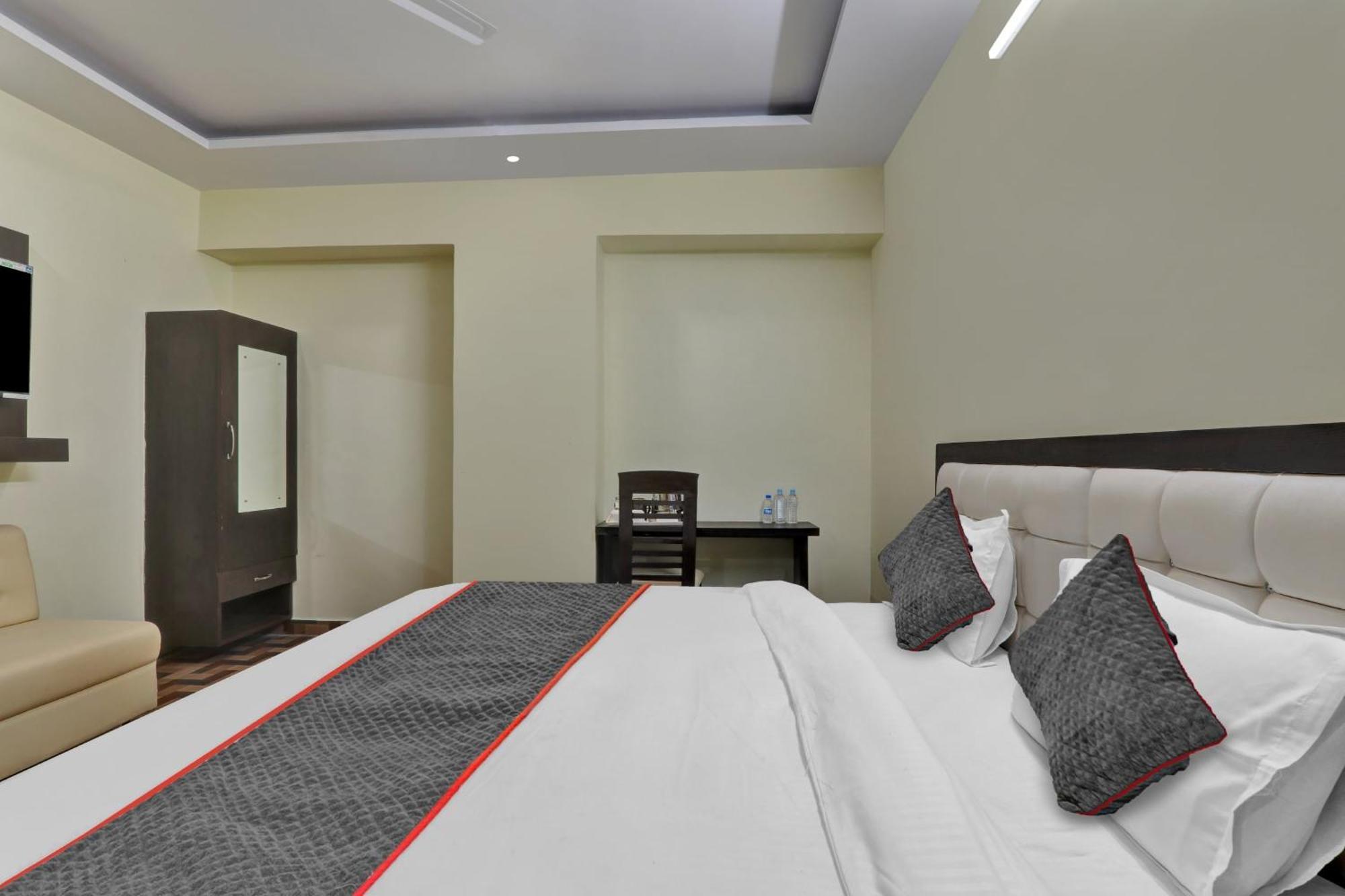 Hotel Collection O Starfield Lucknow Exterior foto